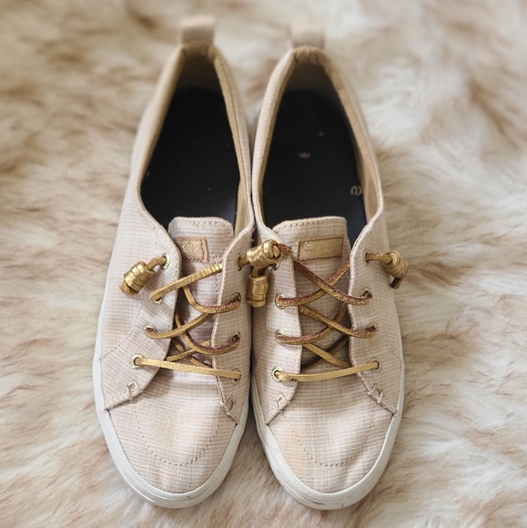 Shoes - Picture 2 of 4